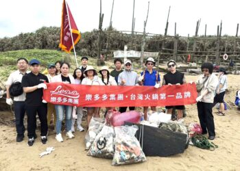 守護海洋生態與實踐環境永續 樂多多集團總動員參與淨灘