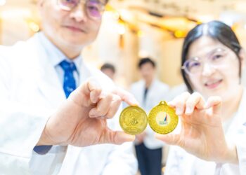 不拆矯具也能直接做光照治療 彰基榮獲阿基米德發明展金獎與特別獎