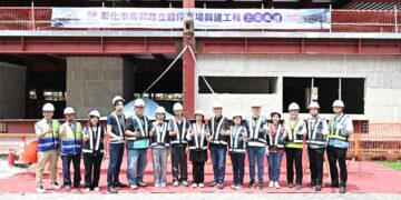 南郭路立體停車場興建工程上梁    改善商圈長年停車空間不足的問題