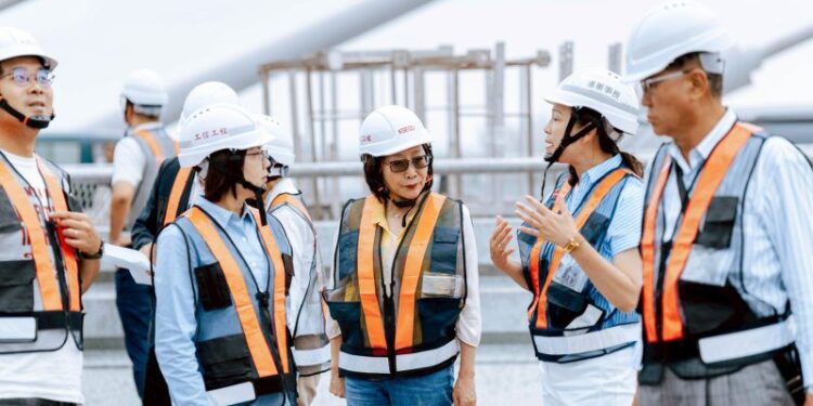 倒數通車淡江大橋成典範　議長康裕成擘劃高雄百年交通藍圖