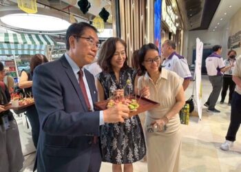 黃偉哲前進吉隆坡搶市  台南芭樂、鳳梨、冬瓜茶三強聯手進軍大馬