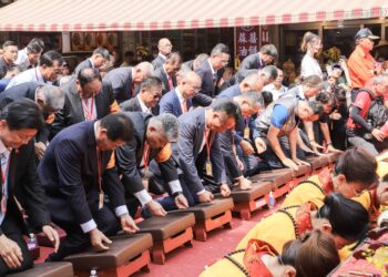 大甲媽祖駐駕新港奉天宮　祝壽大典萬人空巷