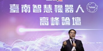 台南智慧機器人高峰論壇登場  盼結合產官學研尋找南市關鍵定位