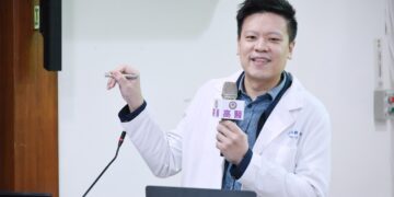 曾痛到「腳掌都抬不起來」！61歲翁椎間盤突出行走困難　高醫「脊椎微創內視鏡」手術助重拾行動力、勇追媽祖