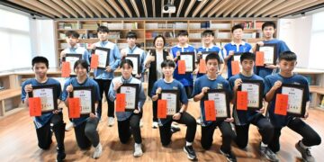 國際拳擊選拔彰化14位入選  王惠美嘉勉為選手授旗