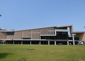 東岸絕美地標藝文活動新據點  臺東縣立圖書館22日開幕啟用