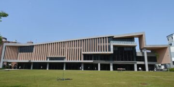 東岸絕美地標藝文活動新據點  臺東縣立圖書館22日開幕啟用