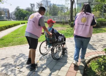 從陪伴中成長 台南市蕙心「小太陽工坊」打造身障與長者共融