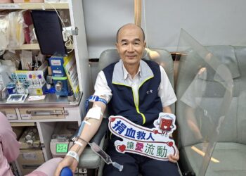 台電情深光亮傳，電力與愛暖人間，捐出熱血行大願，血脈相連福無邊!
