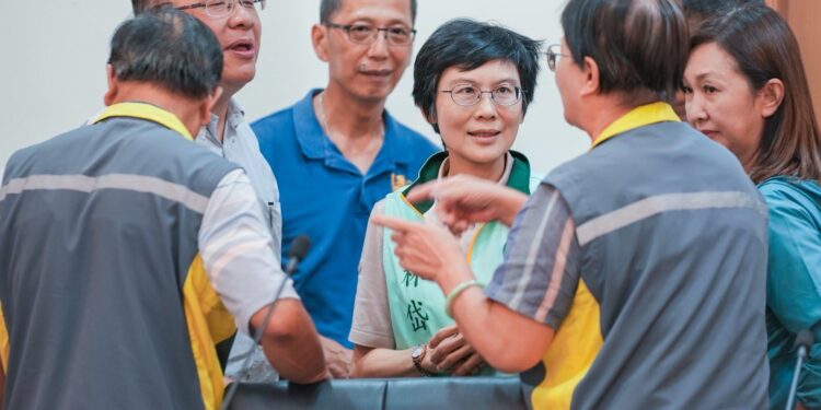 守護大寮8里2萬鄉親權益！林岱樺出手化解大寮回饋金爭議，力促企業落實社會責任