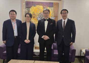 楊烈台南演唱會全場爆滿,蕭美琴自費相挺,半世紀歌聲滿載溫暖故事