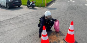 東港警耐心溝通　協助長者送醫暨東港警訊