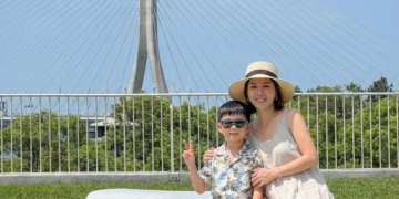 大方秀出媽媽成熟美 將捷金鬱金香酒店河畔餐廳舉辦母親節「幾歲送幾隻蝦」活動