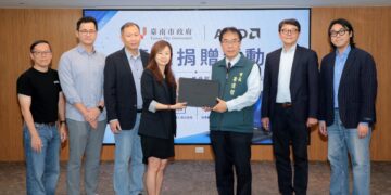 AMD捐贈31台AI筆電助攻台南智慧教育 攜手培育下一代AI人才