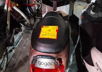 好友「醉」不該  騎士遭攔秒跳車　乘客接手騎車酒駕當場栽
