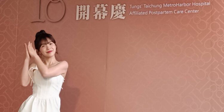 Feeling18插旗台中海線  女神李多慧親臨  梧棲童綜合店甜蜜開幕