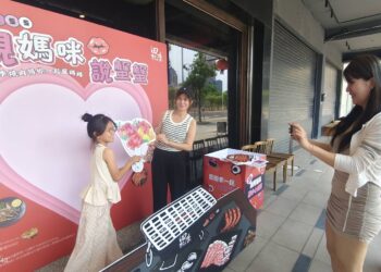 【真摯、互動、營銷】母親節「親一下送海鮮」夯，兩大餐飲名店《田季發爺、哈肉鍋》用行動表達愛