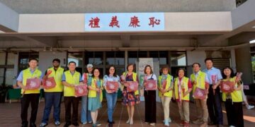 三侯國小母親節感恩活動結合禮義廉恥儀式　溫馨傳承品格教育
