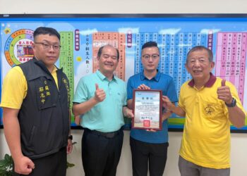副會長陳昱銘牽線 ! 護國宮愛心基金會捐助幸福國小弱勢獎助學金