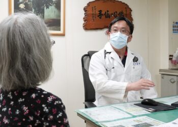 70歲婦冠狀動脈硬如石頭 秀傳以震波碎石術助打通血路