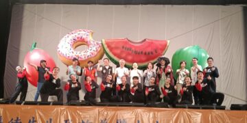 紙風車《台灣幻想曲》高樹圓滿落幕 縣長周春米、鄉長梁正翰與鄉親同樂