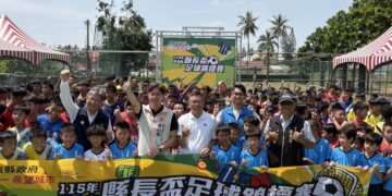 屏東縣縣長盃足球錦標賽　長治國中熱血開踢