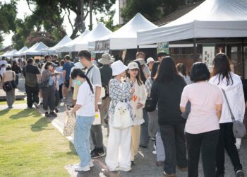 舊監宿舍群「木日小市」皮友齊聚　漫遊木都歡度母親節