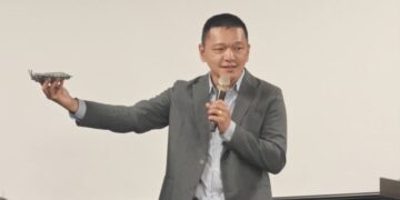 謝立功為臺灣勾勒出清晰突圍之路   新書《從無人機邁向低空經濟》出版
