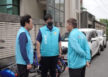花蓮市公所整頓環境   國風里排水溝消毒作業