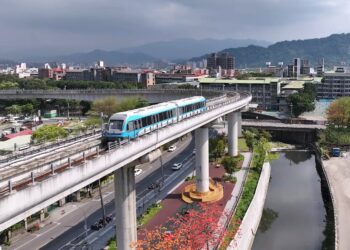 三鶯線年中通車在即！侯友宜親測「頂埔轉乘動線」     提報交通部履勘全力衝刺