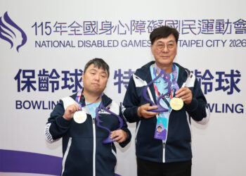 兩年磨一劍！黃金搭檔袁朝盛、蔡勝雄逆襲強敵     全障運保齡球強勢摘金