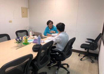 如何讓履歷一眼脫穎而出?中市府推免費「求職黑科技」 履歷健診、名人講座全面應援