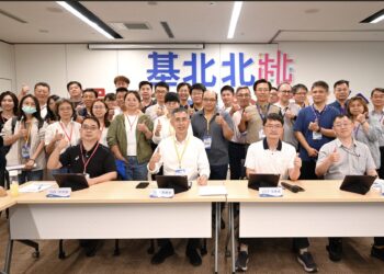 打造高質量人本韌性城市!新北市府跨域落實公私協力 用精準監測編織全齡健康防護網