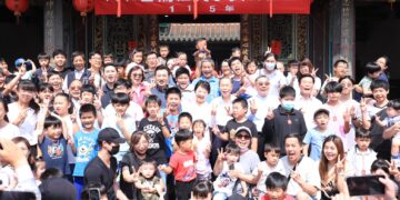 百年神緣傳承！台中萬和宮契子女祈福法會登場   上千家庭齊聚南屯祈平安