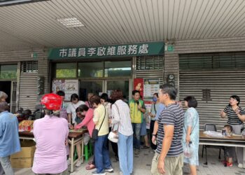 台南市議員李啟維因舉辦那瑪夏買水蜜桃旅遊　意外搭起安平和那瑪夏情誼