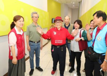 105歲傳奇羽球選手林友茂來嘉開講！ 400位觀眾齊見證「樂齡勇壯」精神