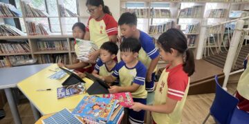 桃市圖攜手屏大「朱雀計畫」　跨越300公里贈書南方偏鄉小學