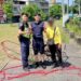推車滑落溪裡「消暑」?潮警三帥合力救援助脫困