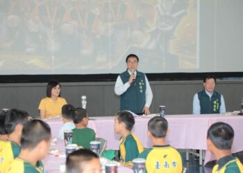 台南歸南國小全國棒球聯賽軟式組奪殿軍　黃偉哲肯定基層棒球實力