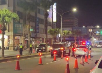前鎮警鐵腕執法震攝宵小　深夜啟動高壓路檢毒駕酒駕不敢上路