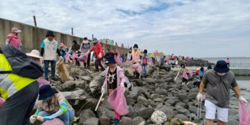 大城鄉淨堤   百人齊心守護蔚藍海岸
