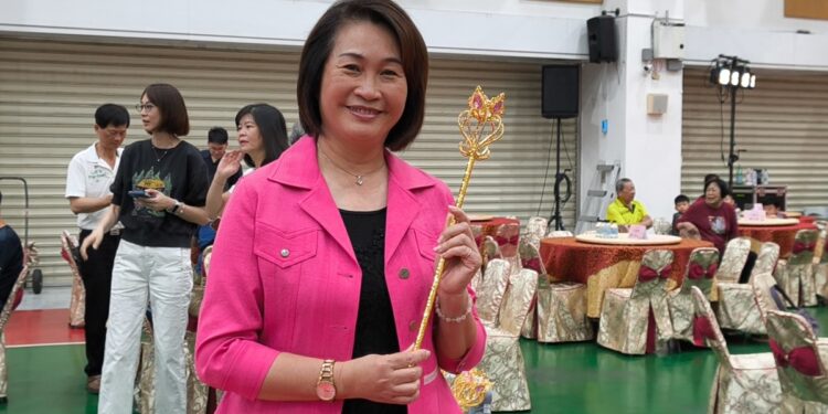 影音/田中鎮模範母親表揚  女王駕到光芒萬丈
