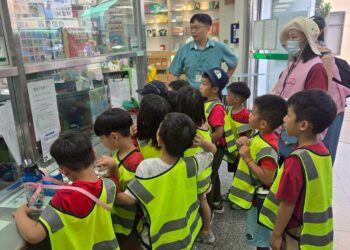 屏東復興非營利幼兒園參訪永安郵局 學習郵政知識滿載而歸