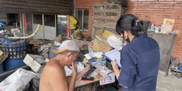 軌跡異常現形!新北動保處靠 GPS 監控查獲金山養豬場違規收廚餘 依法重罰 20 萬元