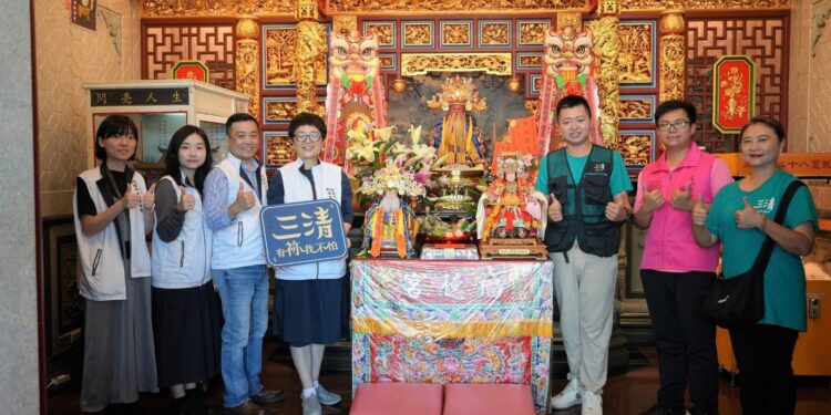 導演陳毅力邀  桃園土地公文化館福德正神本週六首度進戲院看《三清》