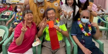 高雄榮家端陽安康情粽傳香　『讓爺奶成為心中的寶』演唱會溫馨開唱暨高榮家訓