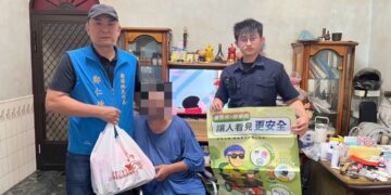 里港警化身「貓咪救援隊」　趴地鑽車底搶救受困幼貓暨里港警警訊