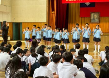 客家天籟唱響東京! 高雄客家兒童合唱團赴日見學交流 客家方口獅與廣東醒獅台日同台尬陣