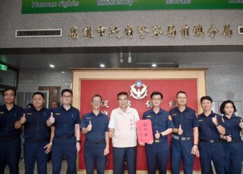 警察節、端午節前夕送暖基層警察 李順進議員慰問前鎮、小港分局員警