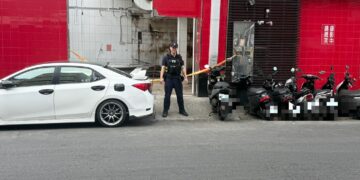【鋌險、竊電、斷魂】男子疑剪電線觸電殞命，鳳山局雄警封鎖採證、釐清死因
